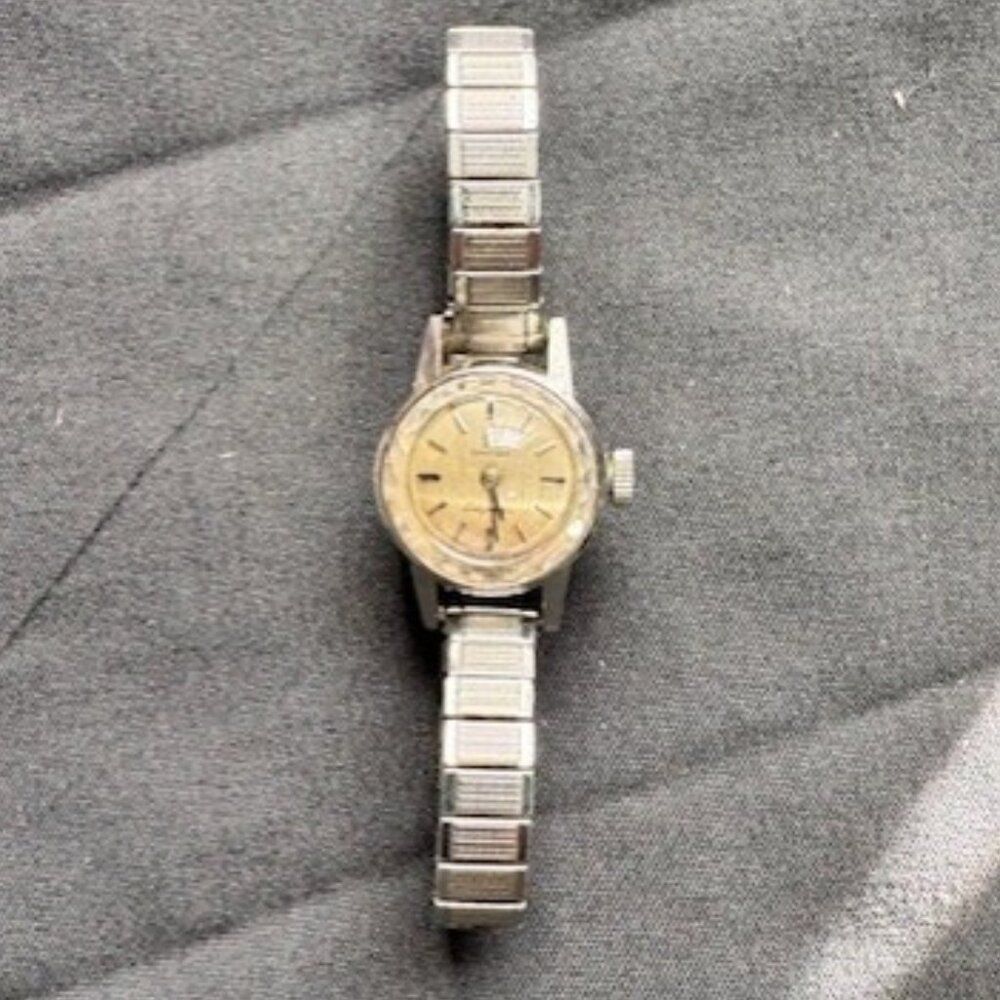 Vintage Omega Ladymatic 1960s Cut Glass Crystal Elegant Watch